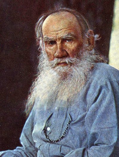 Лев Толстой, цветное фото 1908 г. (С. Прокудин-Горский) · Wikimedia Commons (общественное достояние) Лев Толстой